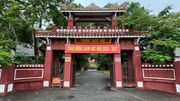 Hai trường ở Huế thí điểm dạy tiếng Trung Quốc