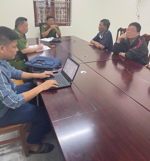 Giúp người dân đoàn tụ gia đình sau 10 năm thất lạc