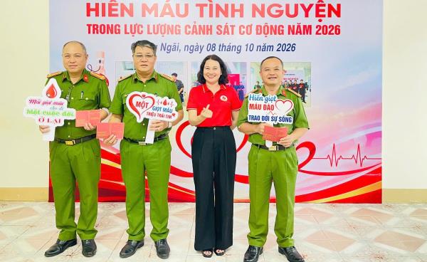 Cảnh sát cơ động Quảng Ngãi hiến 105 đơn vị máu