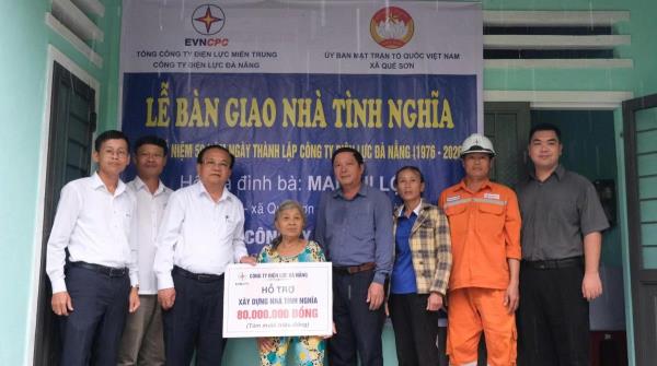 Công ty Điện lực Đà Nẵng bàn giao nhà tình nghĩa cho các gia đình khó khăn
