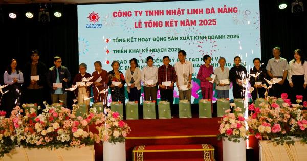 Tặng 80 suất quà, trị giá 80 triệu đồng cho người già, gia đình khó khăn phường Cẩm Lệ