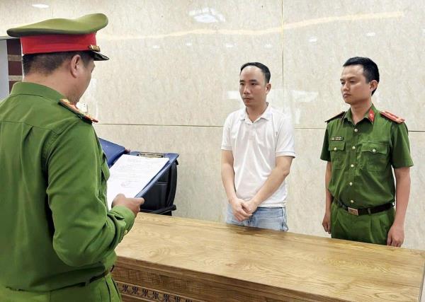 Khởi tố giám đốc công ty lừa đảo đào tạo, làm giả chứng chỉ y khoa