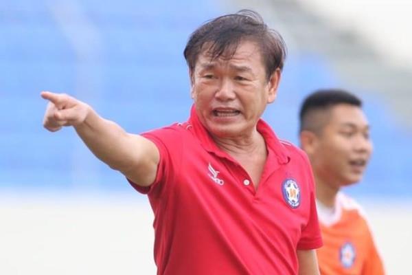 HLV Phan Thanh Hùng chia tay đội 1 SHB Đà Nẵng