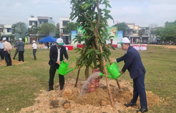 Đồng loạt ra quân, phát động Tết trồng cây đời đời nhớ ơn Chủ tịch Hồ Chí Minh