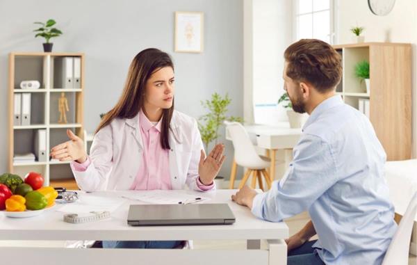 Nhịn ăn bữa nào giảm cân nhanh nhất?