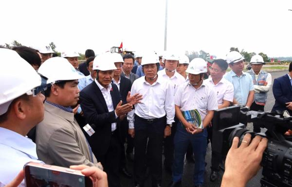 Cá nhân nào không hoàn thành công việc đúng theo cam kết thì xem xét thay đổi