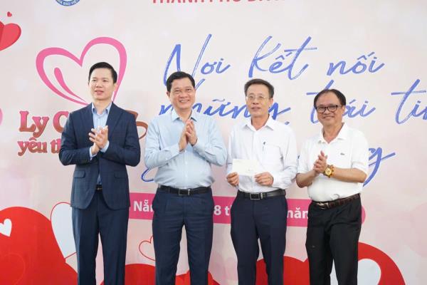 Hội Nhà báo thành phố Đà Nẵng kết nối nghĩa tình từ Ly café yêu thương