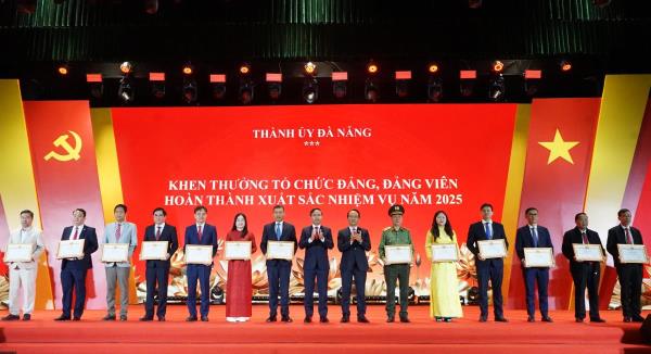 Tư duy mới-Tầm nhìn xa - Hành động quyết liệt - Hiệu quả thực chất, thực hiện thắng lợi các nhiệm vụ chính trị