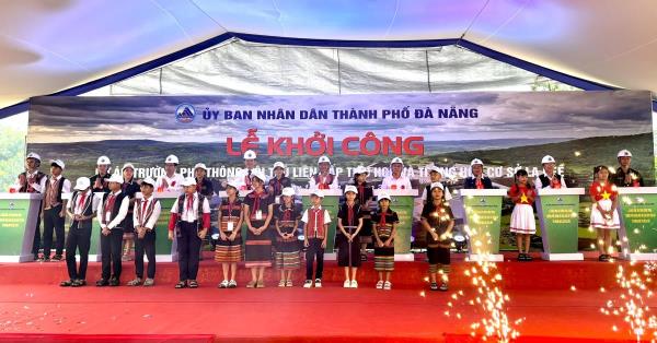 Phấn đấu hoàn thành phần thân công trình trước 30-4