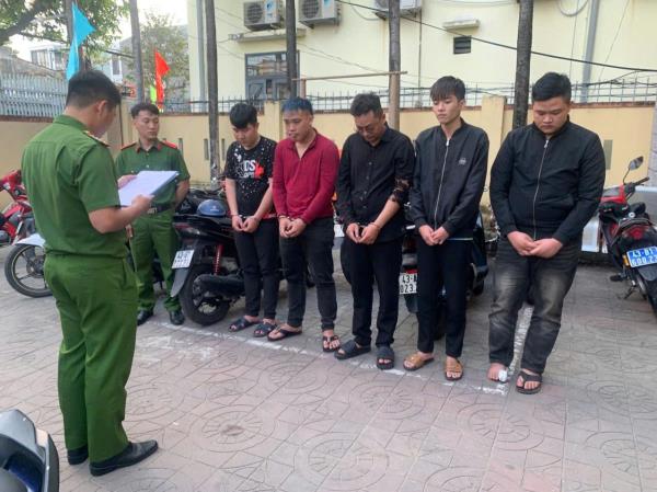 Khởi tố, bắt tạm giam nhóm đối tượng cuớp tài sản, gây rối trật tự công cộng