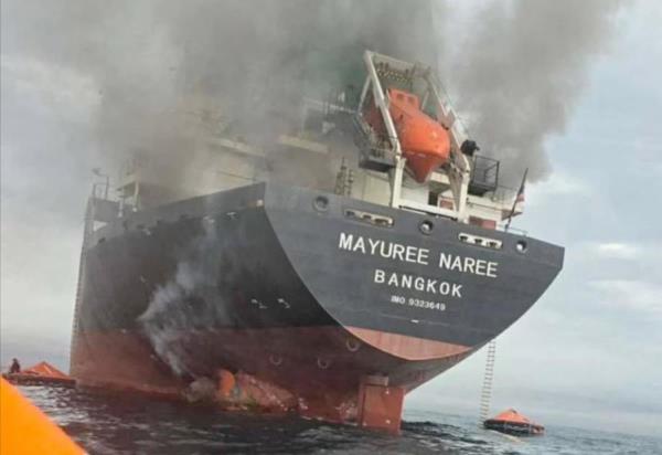 Xung đột Trung Đông: Eo biển Hormuz rực lửa, kinh tế toàn cầu đối mặt với cú sốc năng lượng