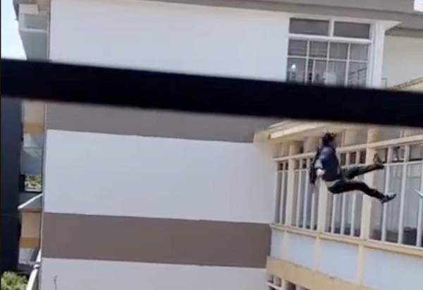 Người đàn ông tử vong nghi do nhảy lầu