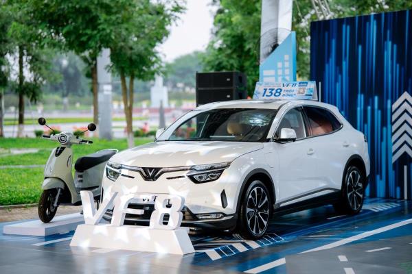 Dân camping lựa chọn mẫu xe nào vừa tiện nghi, vừa cân được đèo núi?