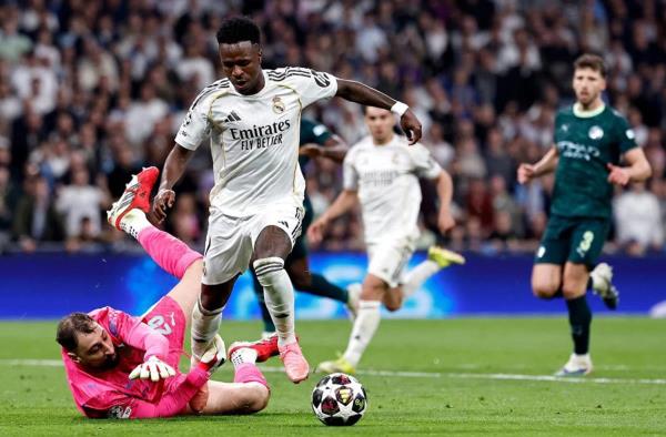 Các đội bóng Anh toàn hòa và thua lượt đi vòng 1/8 Champions League: Đông tay vỗ chẳng nên kêu