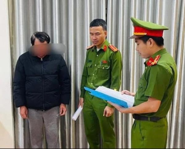 Khởi tố gian thương
