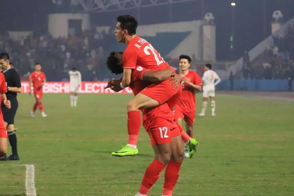 Các trụ cột đội tuyển Việt Nam sa sút phong độ: HLV Kim Sang-sik sẽ sửa sai cho V -League?