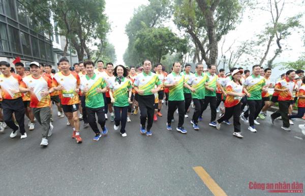 Trên 1 triệu người tham gia Ngày chạy Olympic Vì sức khỏe toàn dân - Vì an ninh Tổ quốc