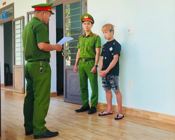 Bắt giam đối tượng cạy cửa đột nhập vào nhà dân trộm 4,5 chỉ vàng và 7,5 triệu đồng