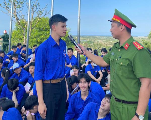 Trang bị kỹ năng phòng, chống lừa đảo trên không gian mạng