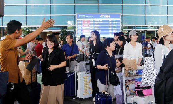 Đề nghị các bộ, ngành tháo gỡ khó khăn cho Sân bay Quốc tế Đà Nẵng