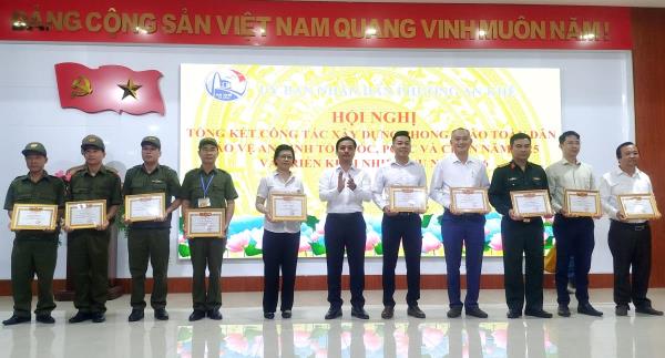Nhiều tập thể, cá nhân phường An Khê được khen thưởng trong phong trào toàn dân bảo vệ an ninh Tổ quốc
