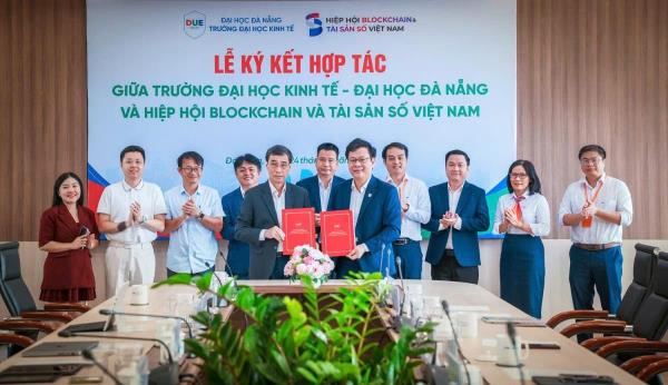 Sinh viên Đà Nẵng bắt nhịp xu hướng tài chính số và blockchain
