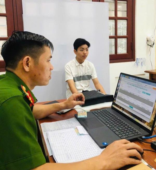 Đẩy mạnh cấp căn cước và hỗ trợ định danh điện tử cho học sinh, công dân