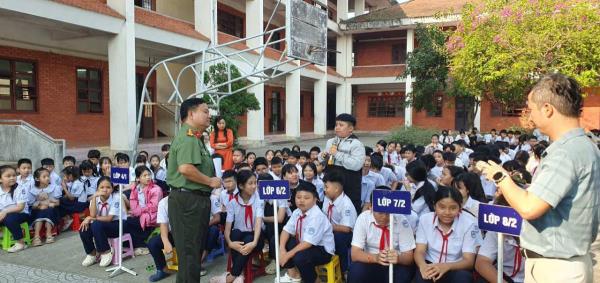 Tăng cường lá chắn mềm cho học sinh