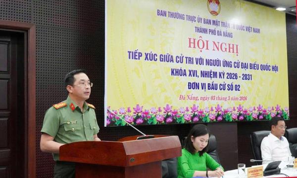 Đại tá Nguyễn Đại Đồng - Phó Giám đốc Công an TP Đà Nẵng, ứng cử viên đại biểu Quốc hội khóa XVI nêu 5 nhóm nhiệm vụ trọng tâm tại hội nghị tiếp xúc cử tri