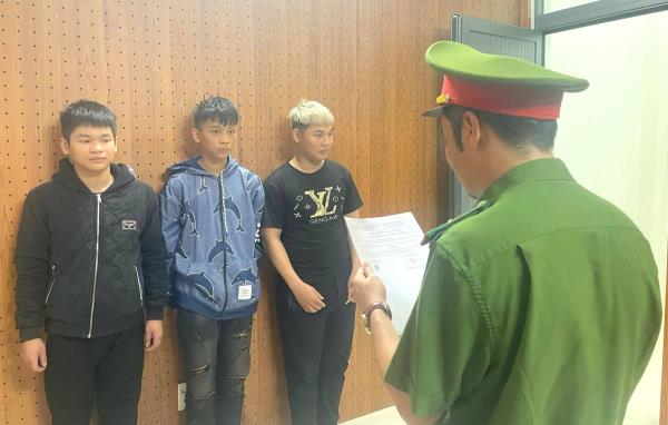 Bắt giữ 3 đối tượng manh động cướp xe điện giữa đêm khuya