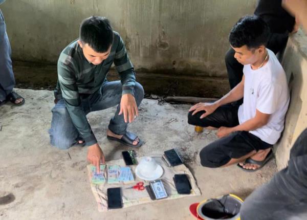 Xóa sòng xóc đĩa trên núi