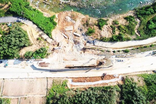 Khẩn trương xử lý điểm sạt lở nghiêm trọng trên cao tốc La Sơn - Túy Loan