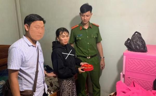 Truy xét nhanh nữ quái trộm vàng