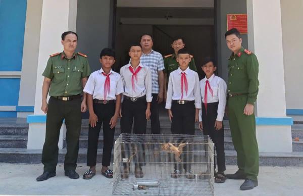Gương học sinh bảo vệ động vật hoang dã