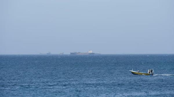 Iran cảnh báo phong tỏa ba tuyến hàng hải then chốt nếu Mỹ tiếp tục siết eo biển Hormuz