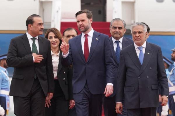 Mỹ cân nhắc triển khai thêm 10.000 binh sĩ tới Trung Đông gây sức ép lên Iran