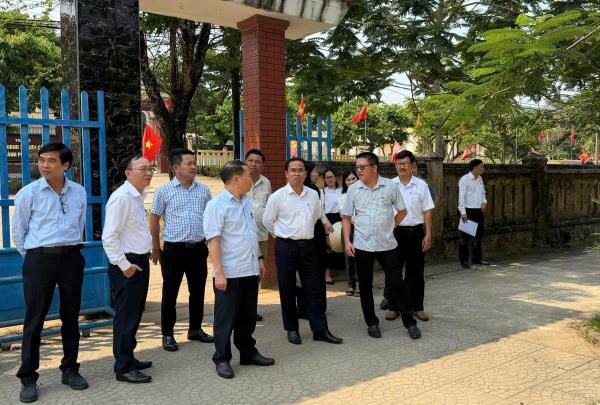 Kiên quyết không để học sinh bỏ học giữa chừng do khó khăn về kinh tế