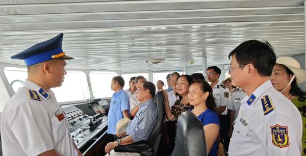 Đoàn cựu binh thăm, giao lưu tại Bộ Tư lệnh Vùng Cảnh sát biển 2