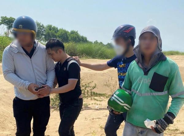 Khởi tố đối tượng cướp tài sản