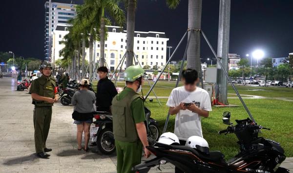 Những đêm trắng vì bình yên đường phố