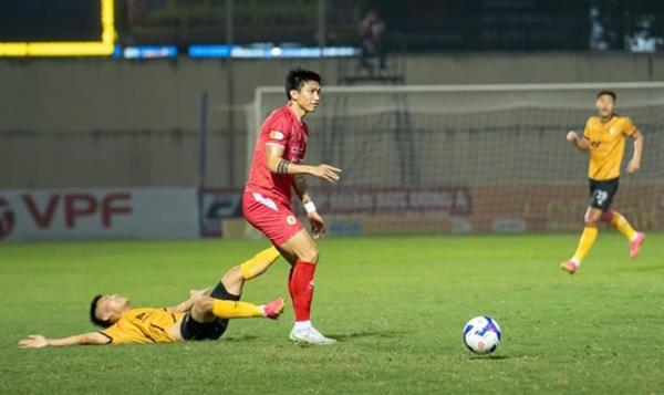 CLB Công an Hà Nội thâu tóm giải thưởng tháng 3