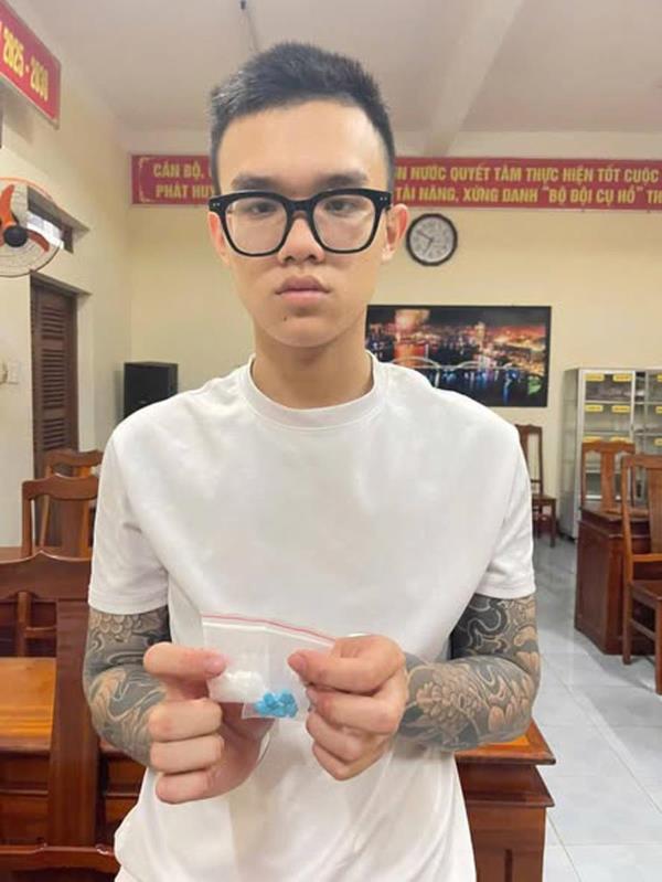 Cõng án treo đi bán ma túy