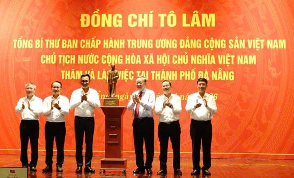 Biến định hướng lớn thành hành động cụ thể, đưa Đà Nẵng tăng trưởng nhanh, bền vững