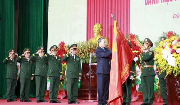 Quân khu 5 phải phát huy thật tốt vai trò nòng cốt trong xây dựng nền quốc phòng toàn dân