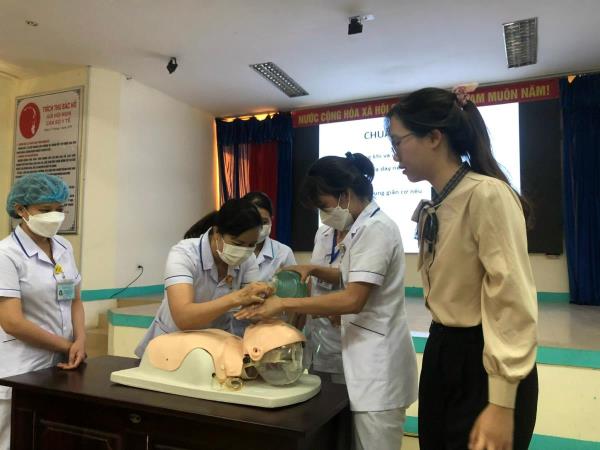 Kịp thời cứu sống người đàn ông bị ngưng tim khi chơi pickleball