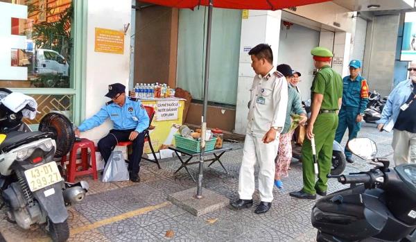Các địa phương của Đà Nẵng tiếp tục quyết liệt lập lại trật tự vỉa hè