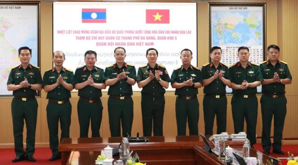 Bộ Quốc phòng QĐND Lào thăm Bộ CHQS thành phố Đà Nẵng