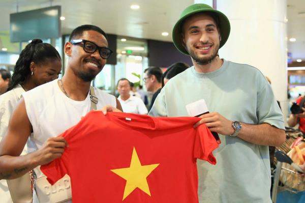 Trung vệ Việt kiều Pháp gia nhập CLB Công an Hà Nội?
