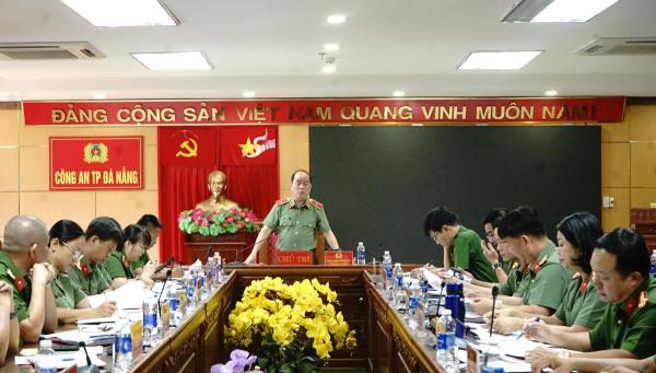 Chủ động từ sớm, quyết liệt từ cơ sở, kiên quyết kéo giảm tội phạm