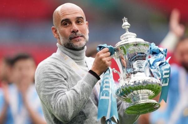Pep Guardiola chia tay Man City, khép lại 10 năm gắn bó